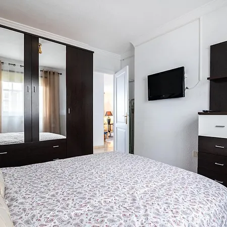 Apartamento En Barrio Tipico: Experiencia Local. Apartamento Costa Adeje (Tenerife)