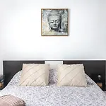 Apartamento En Barrio Tipico: Experiencia Local. * Адехе