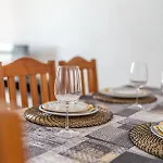 Apartamento En Barrio Tipico: Experiencia Local. * Адехе