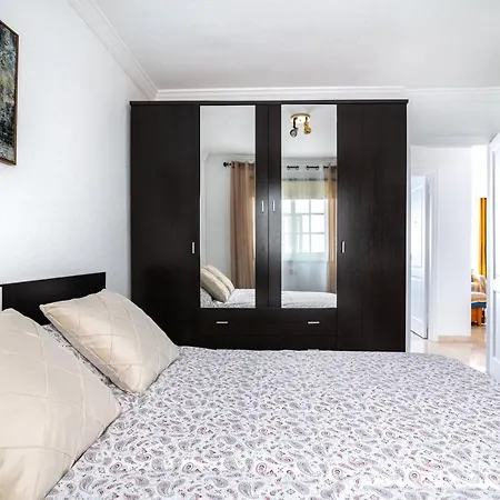 Apartamento En Barrio Tipico: Experiencia Local. Апартаменты Адехе