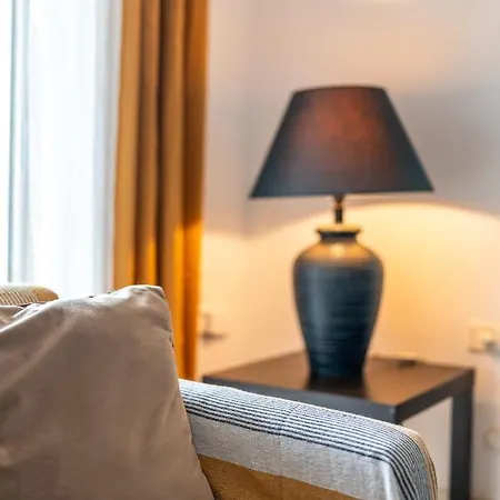 Apartamento En Barrio Tipico: Experiencia Local.